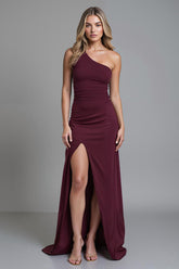 Burgundy Abendkleid mit einer Schulter und Schlitz